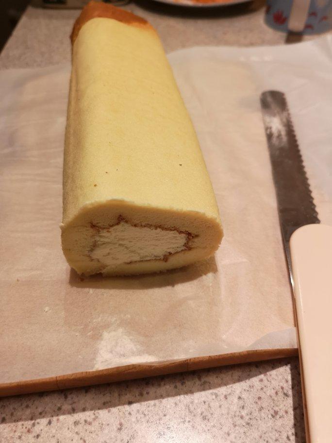 《Tinrry下午茶》教你做基础原味蛋糕卷