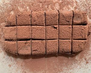 超快手巧克力松露-不含巧克力，只需2种材料的做法 步骤7