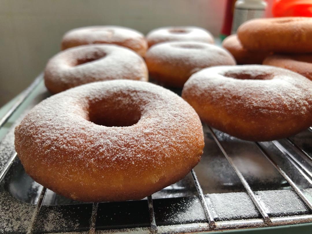 美式甜甜圈