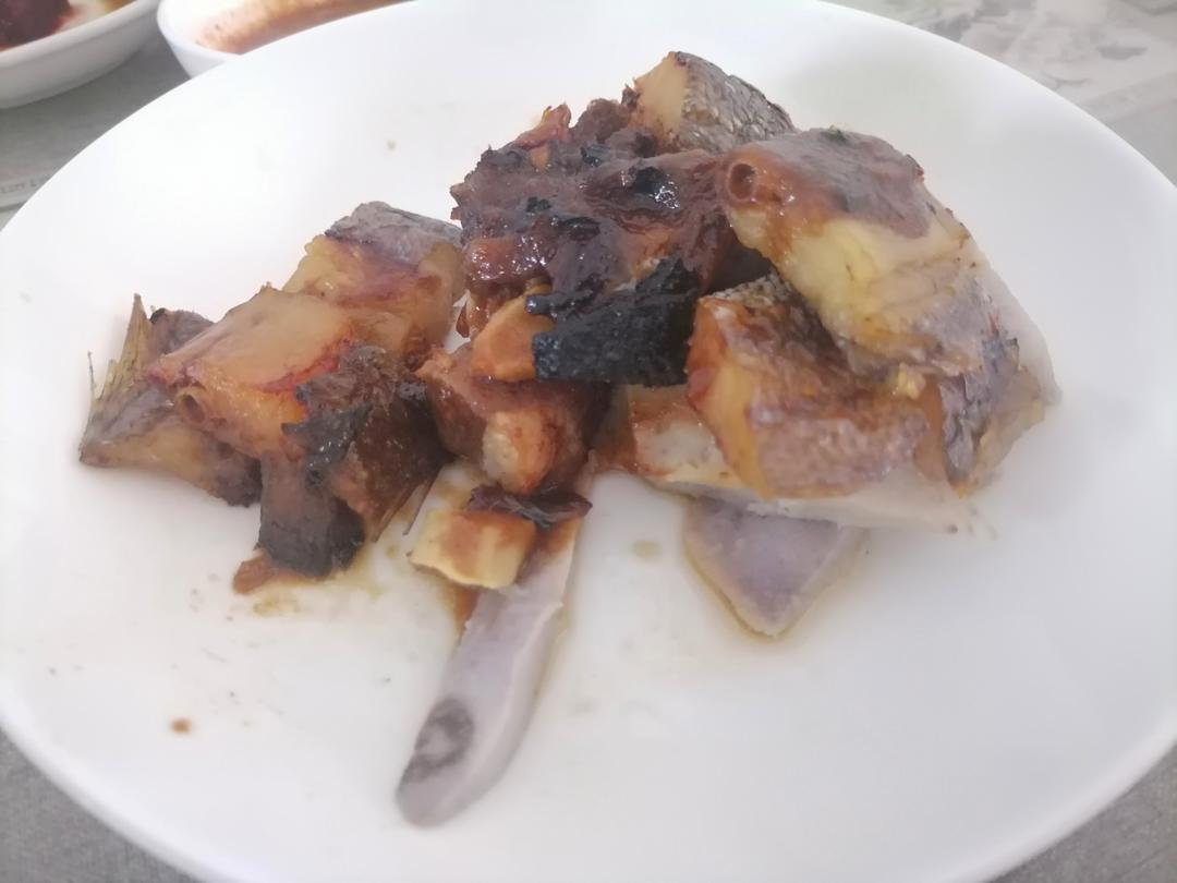 鳗鱼排骨香芋煲