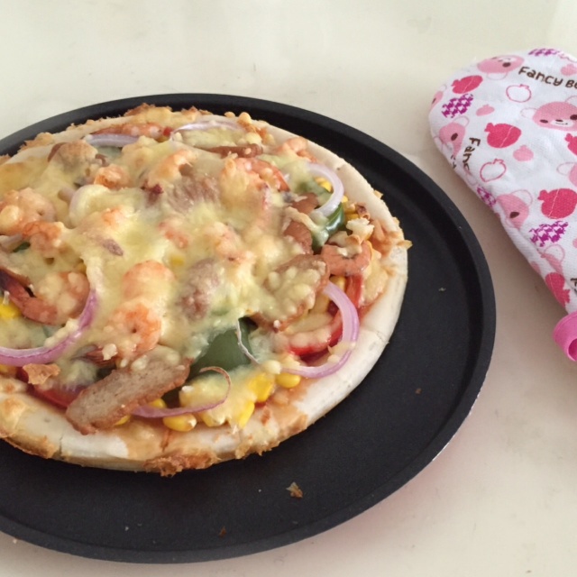 厚底鲜虾培根披萨