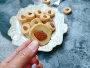 零失败酥脆香甜超好吃的莎布蕾钻石杏仁曲奇的做法 步骤16