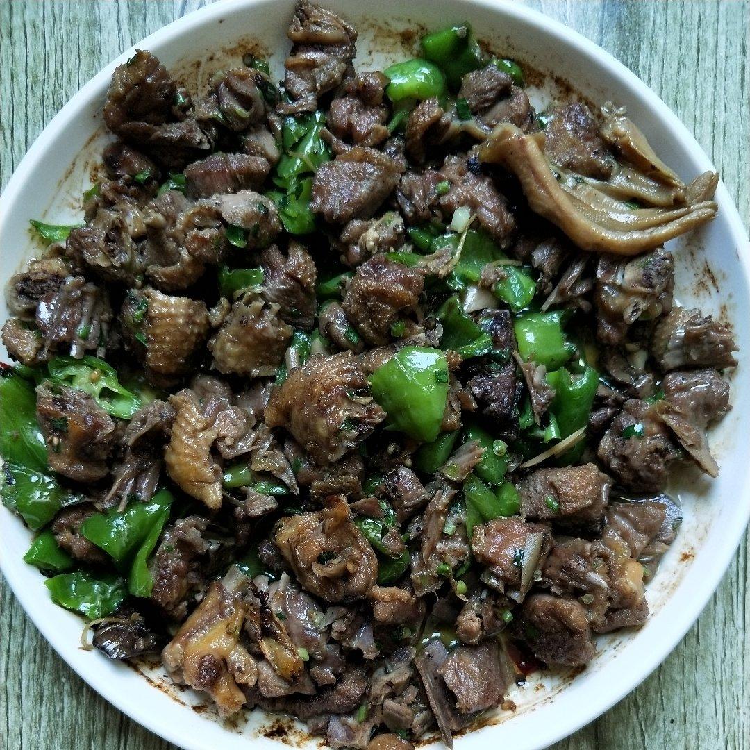 炒鸭肉