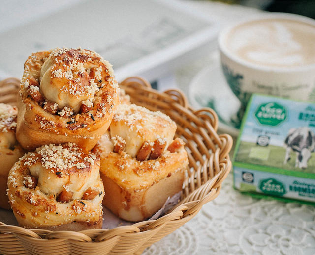 午餐肉沙拉酱肉松面包卷(一发)B80的做法