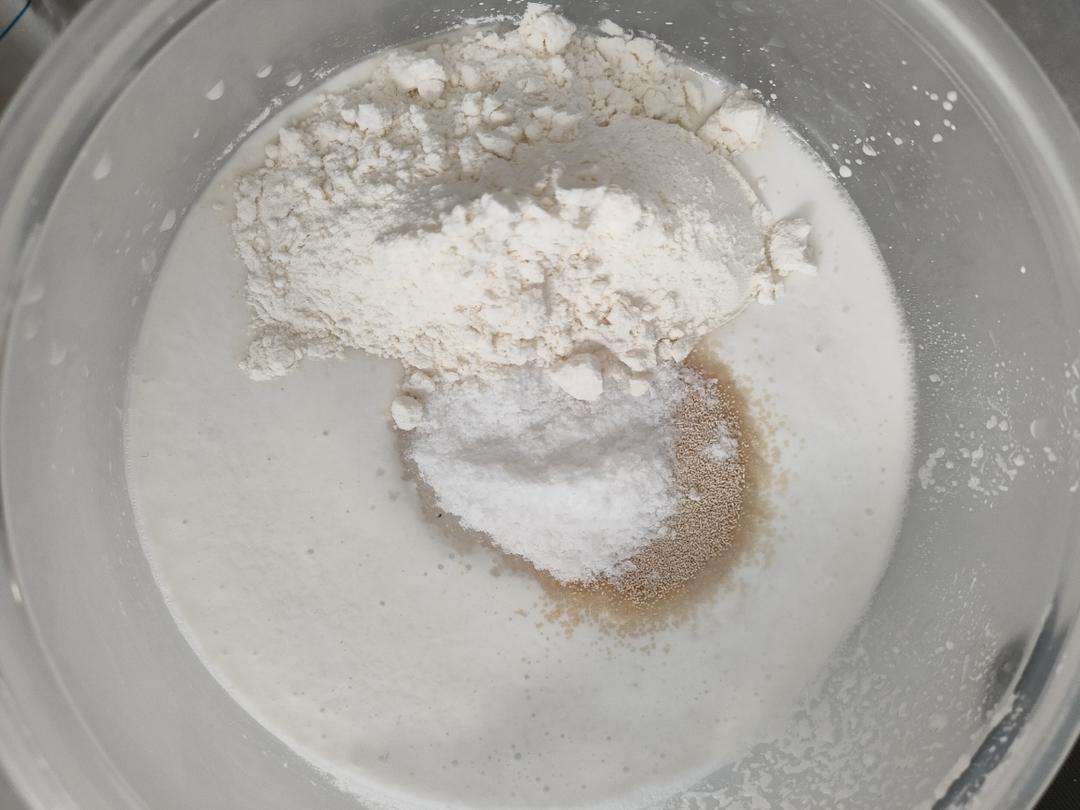 纯奶手撕吐司的做法 步骤1