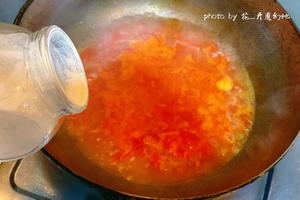 快手低脂番茄金针菇汤的做法 步骤4