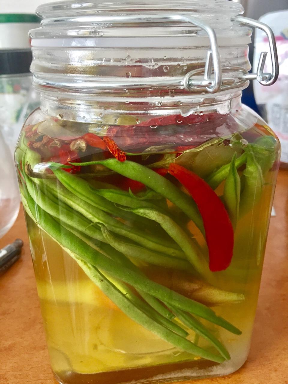 酸坛子（学名泡菜坛子，附养护传家大法）