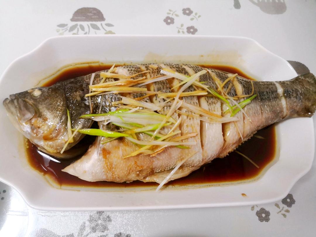清蒸鲈鱼