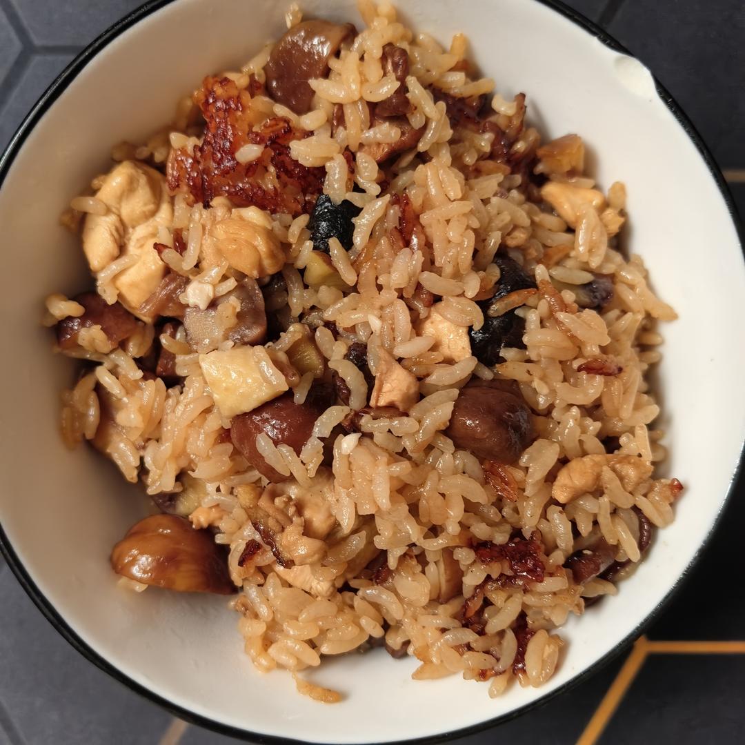 【电饭煲板栗鸡腿焖饭】
