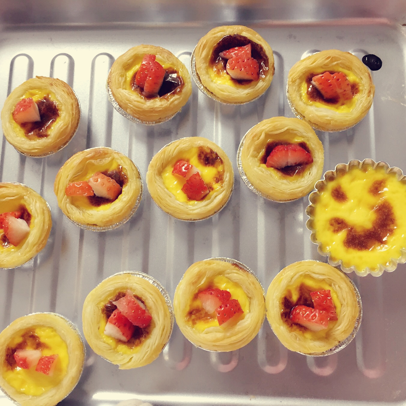 超完美味道超正的蛋挞配方，比KFC的还要嫩还要香~做过最好吃的蛋挞配方