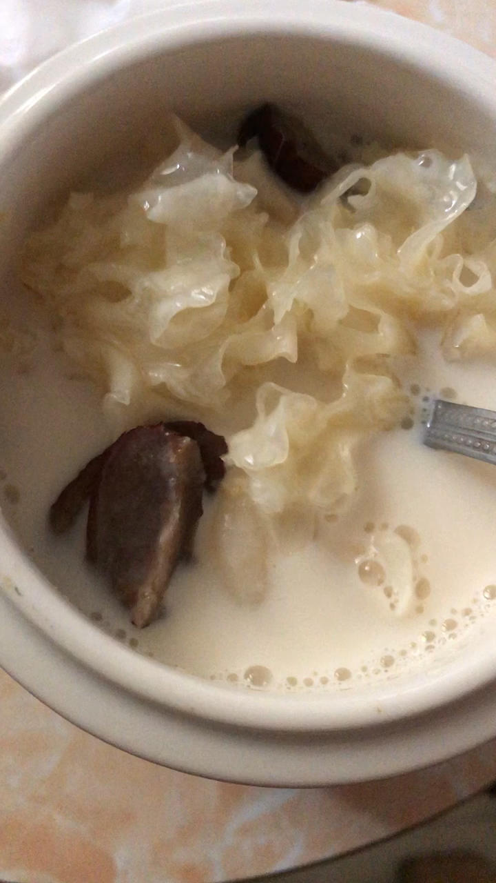 😍花胶桃胶银耳糖水