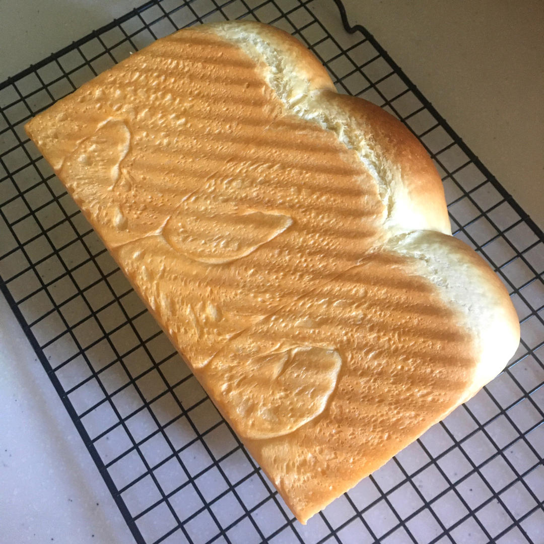 中种法奶香吐司