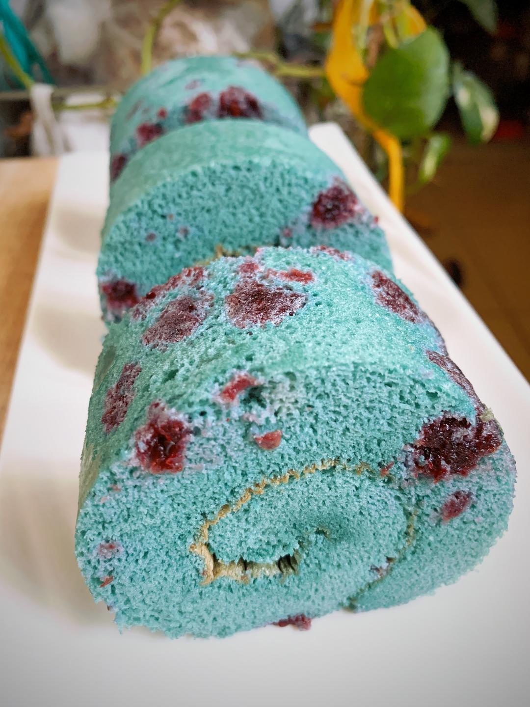 蝶豆花蔓越莓蛋糕卷