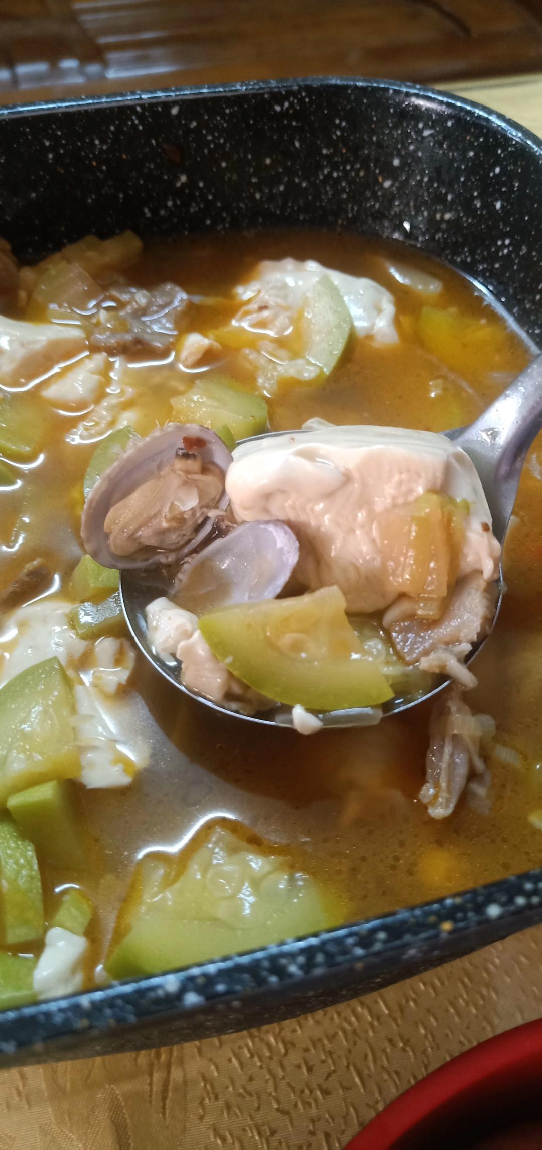 热辣辣韩式豆腐汤（海鲜蛤蜊版）