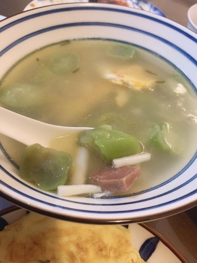 丝瓜鲜菇汤，清淡爽口夏日必备