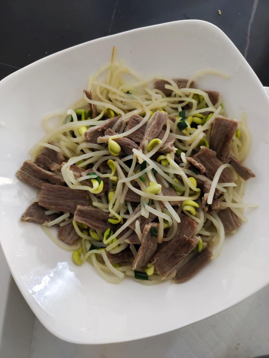 牛肉炒豆芽