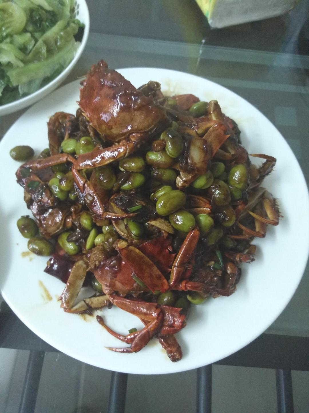 百事很可口做的酱炒螃蟹(六月黄)毛豆