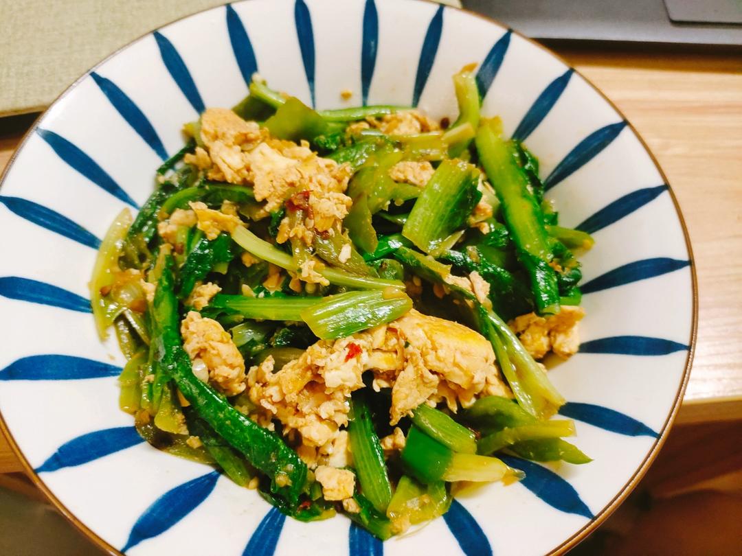 蚝油鸡蛋炒油麦菜