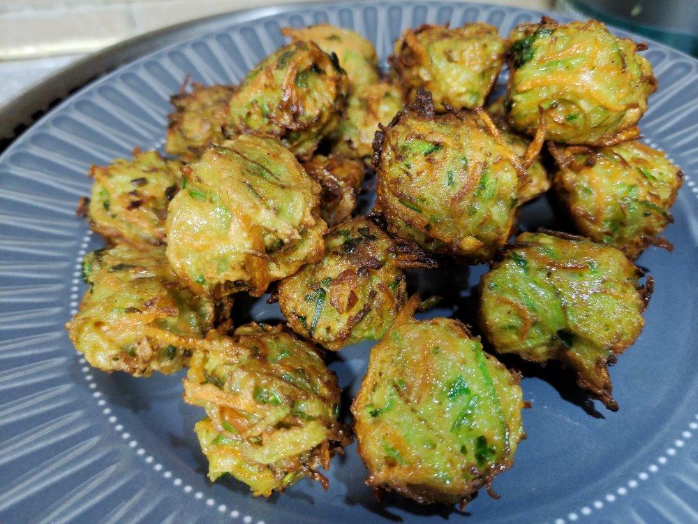 厨房小白都可以做的炸萝卜素丸子