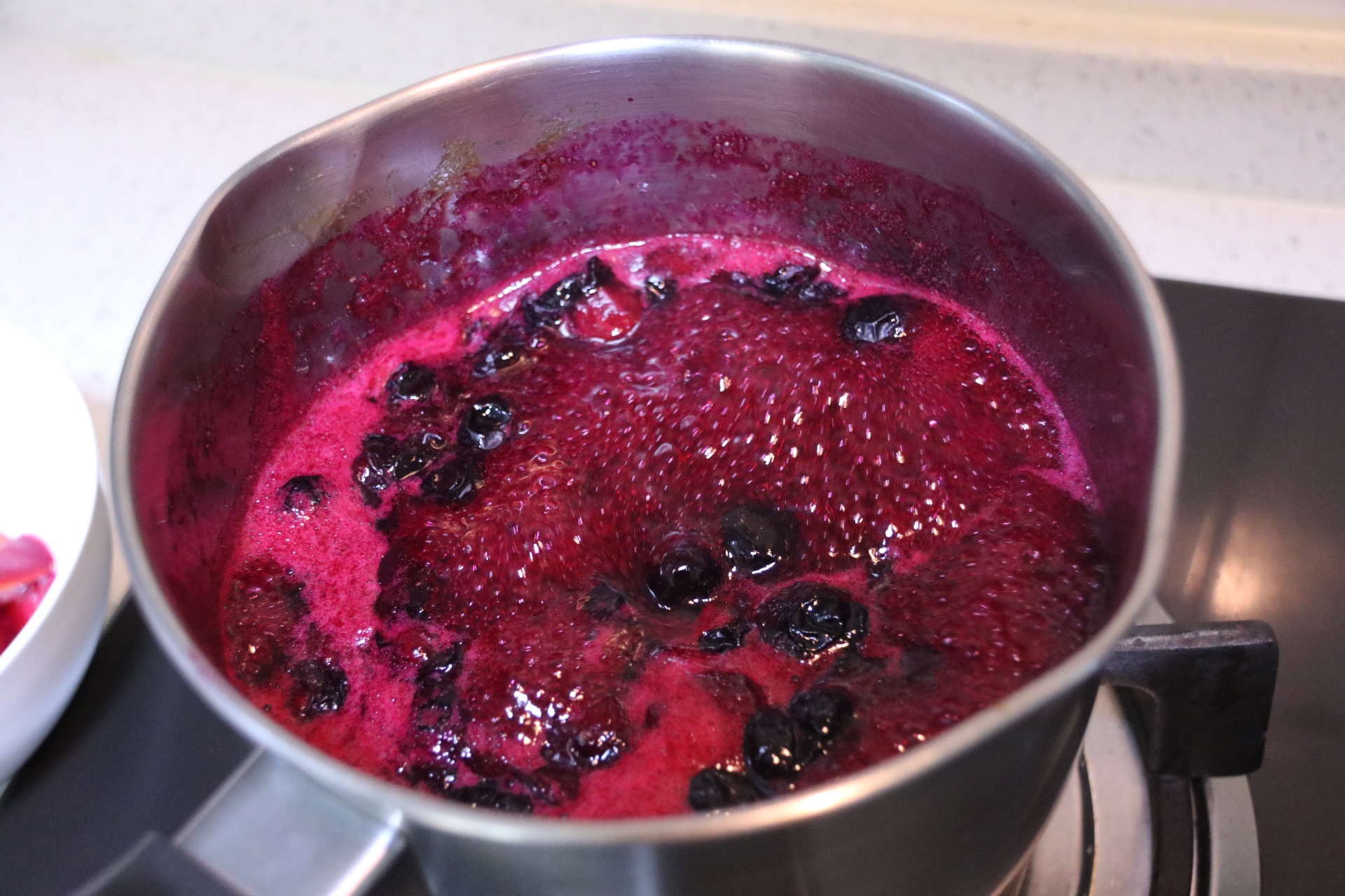超简单的蓝莓酱的做法 步骤3