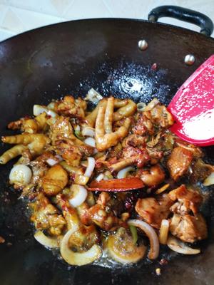 达妈煮艺食间☞蒙古人做的新疆大盘鸡＋扯面的做法 步骤5