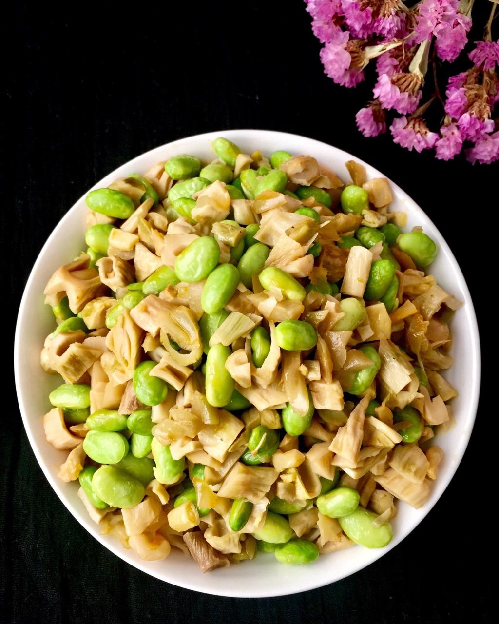 吃馨布改做的萝卜干炒毛豆