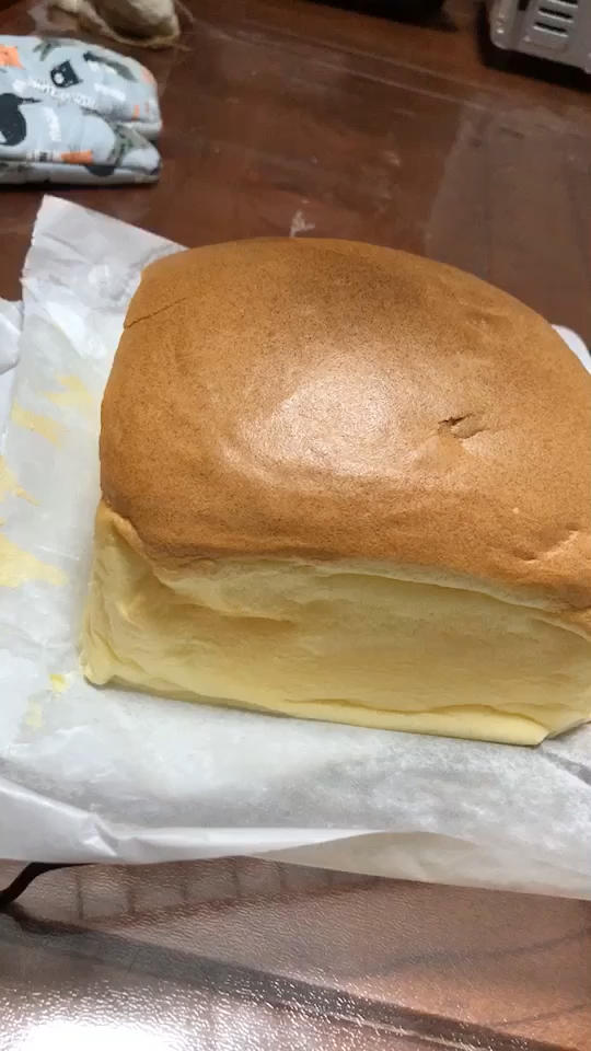 堪比柯基屁股
爆浆芝士🧀古早蛋糕