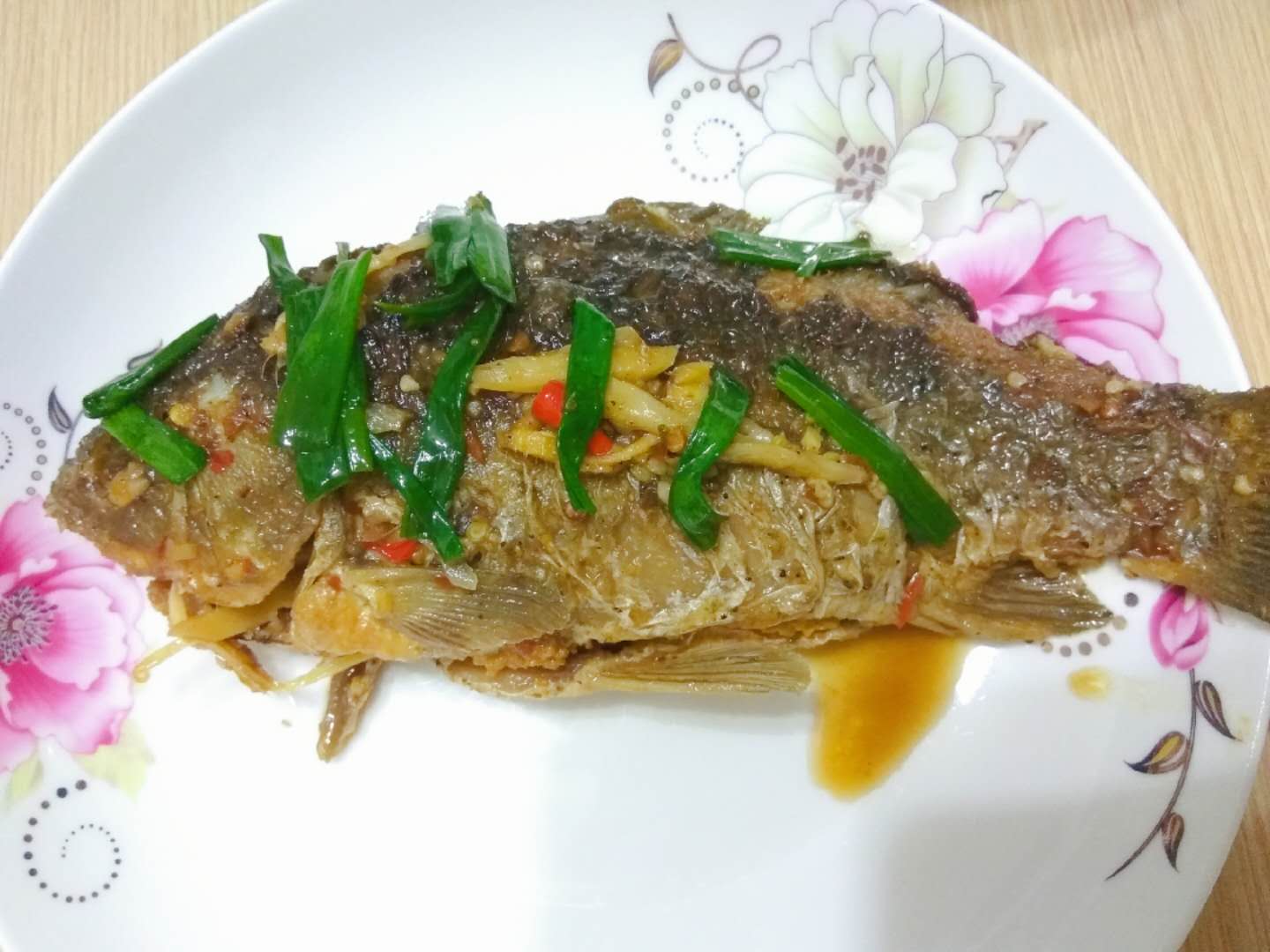 葱葱鲫鱼--地道自贡菜的做法