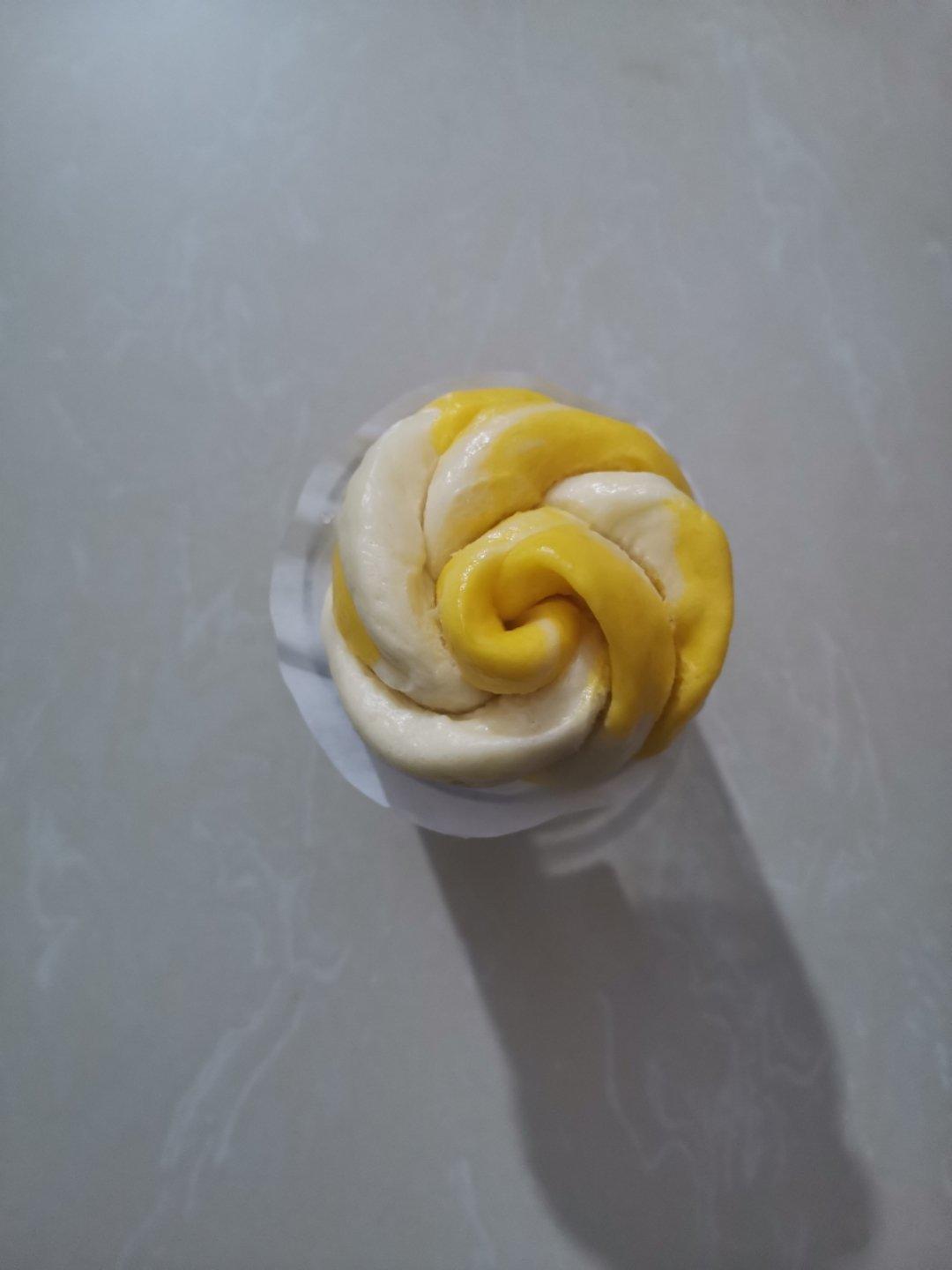 胡萝卜汁双色馒头