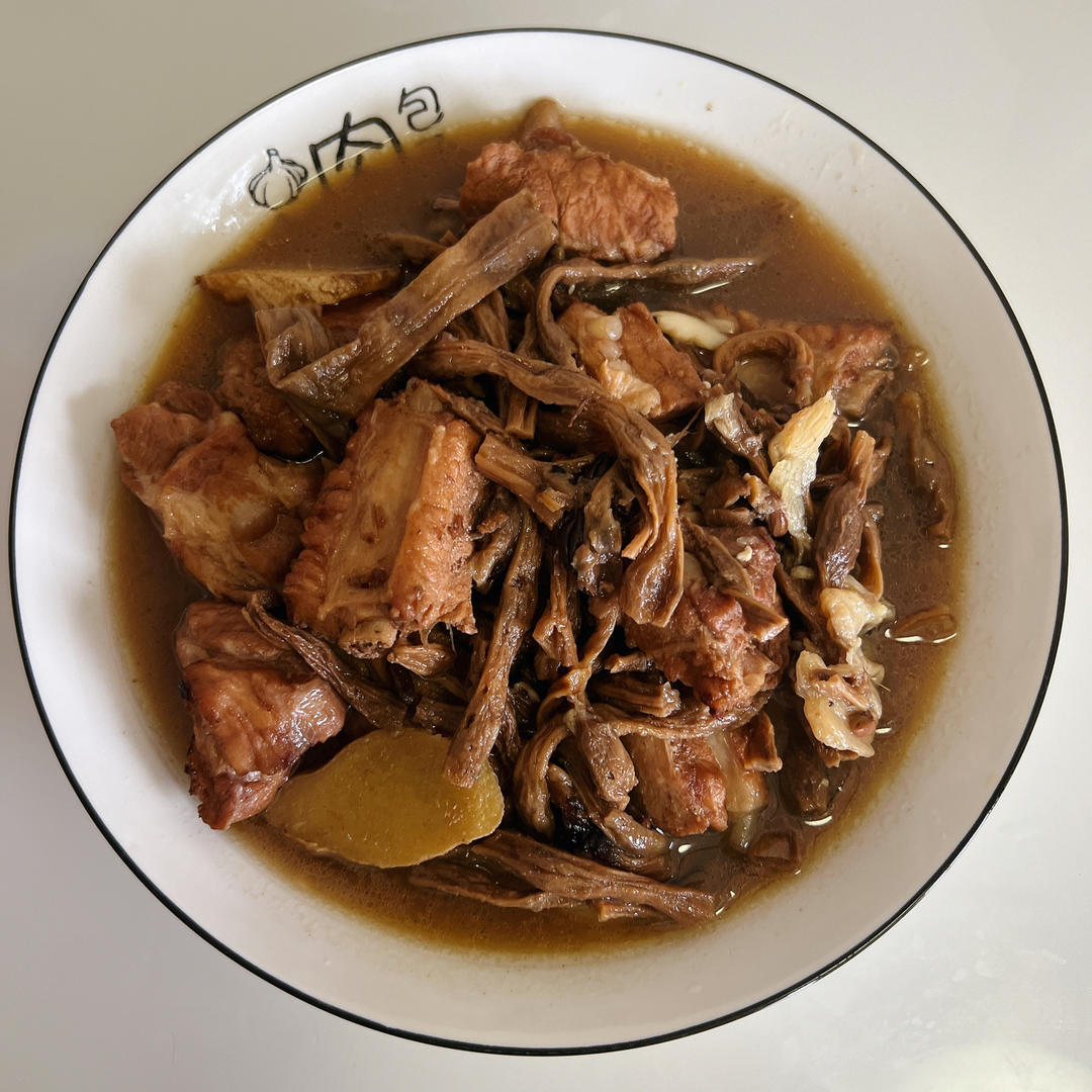 【干豆角炖排骨】