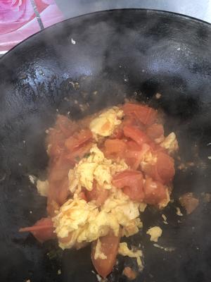 西红柿炒鸡蛋的做法 步骤9