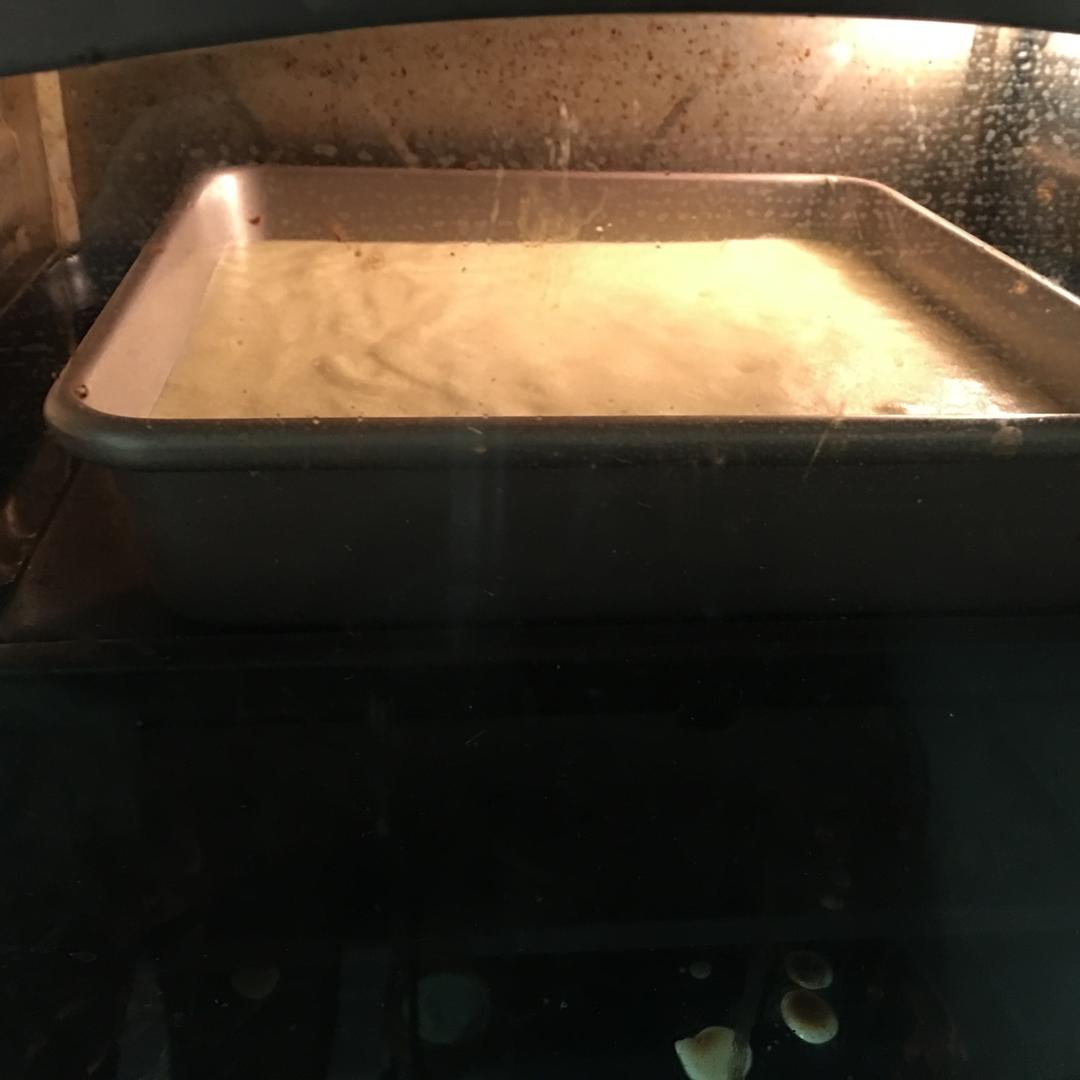 烤箱做蛋糕（戚风蛋糕的做法）