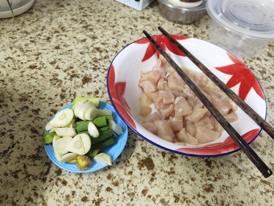 晚饭不费时☞咖喱鸡肉土豆