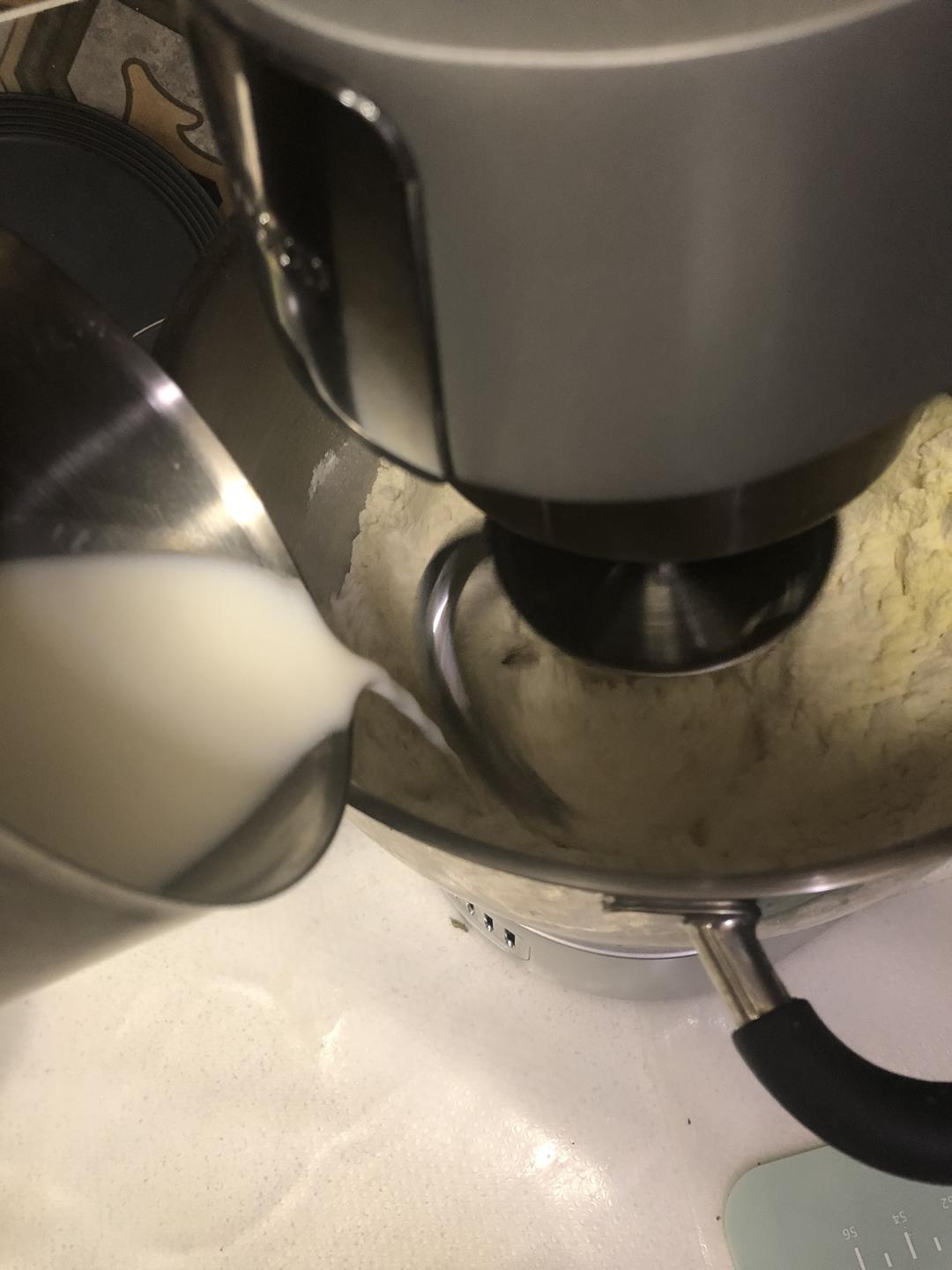 纯奶手撕吐司的做法 步骤1