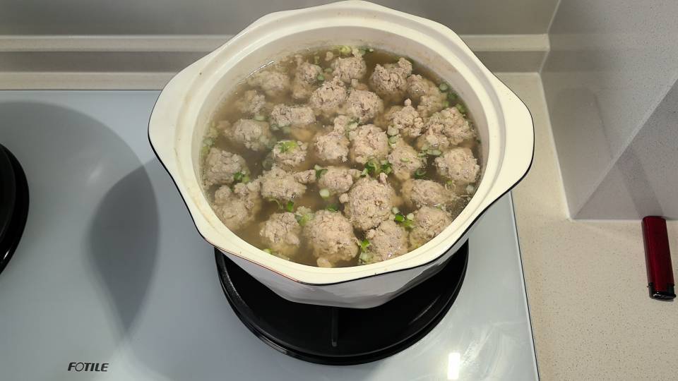 巨鲜美的冬瓜丸子汤