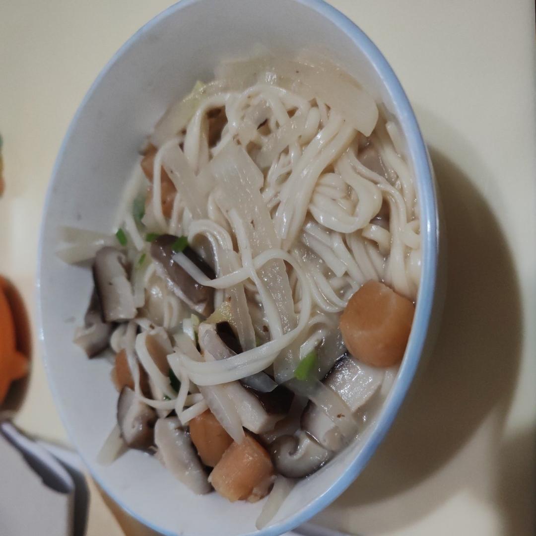 十分钟做超好吃瑶柱鲜汤面
