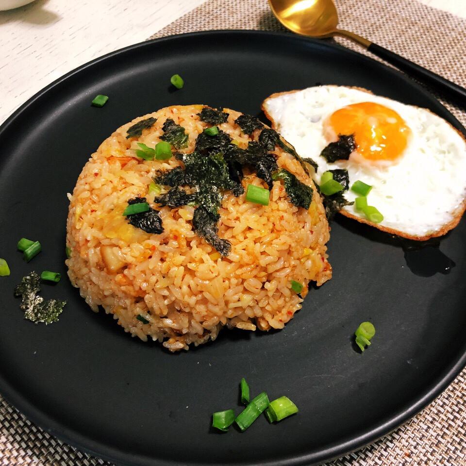 辣白菜鲜虾炒饭