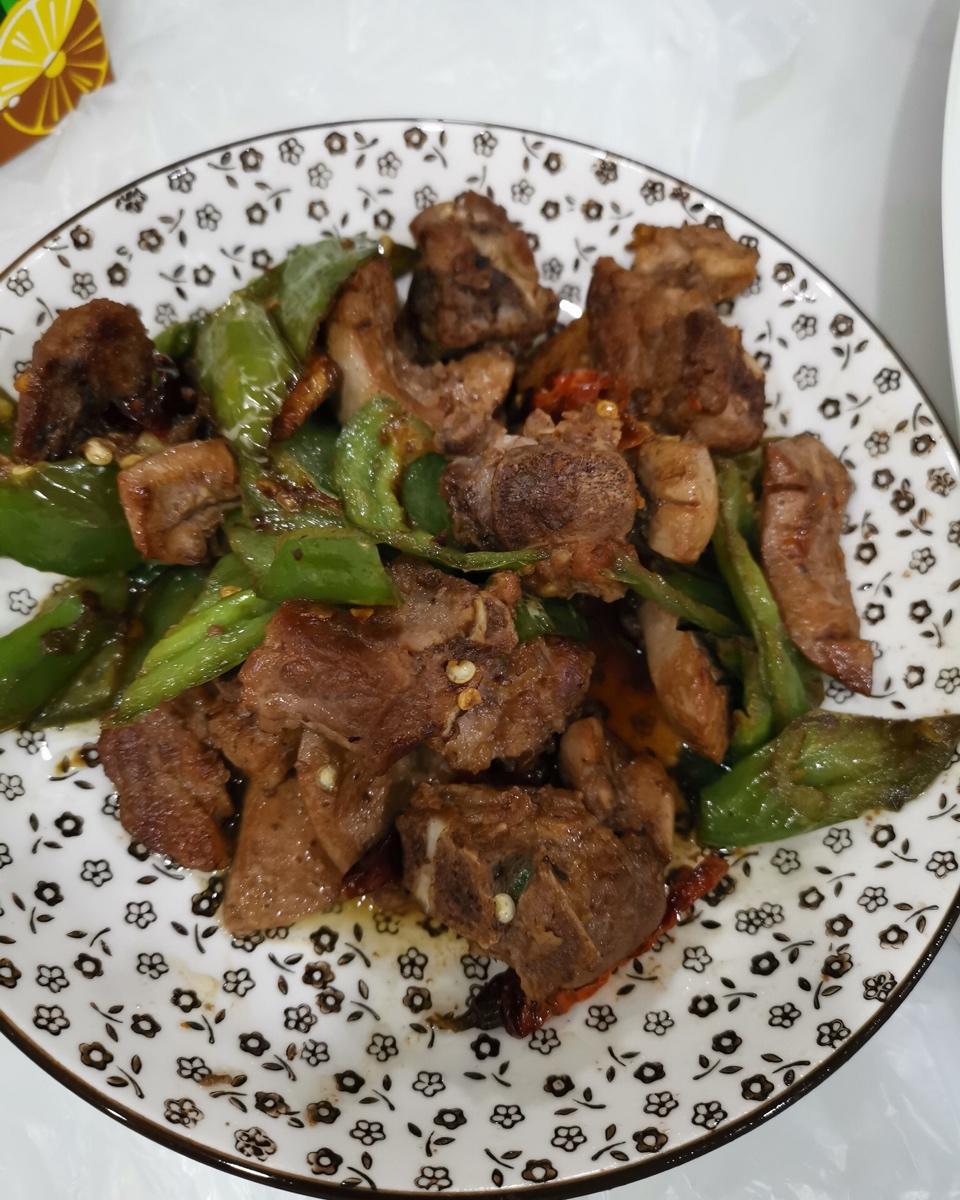 双椒煎排骨