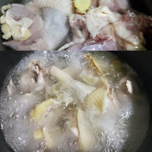 红菇发菜鸡汤的做法 步骤1