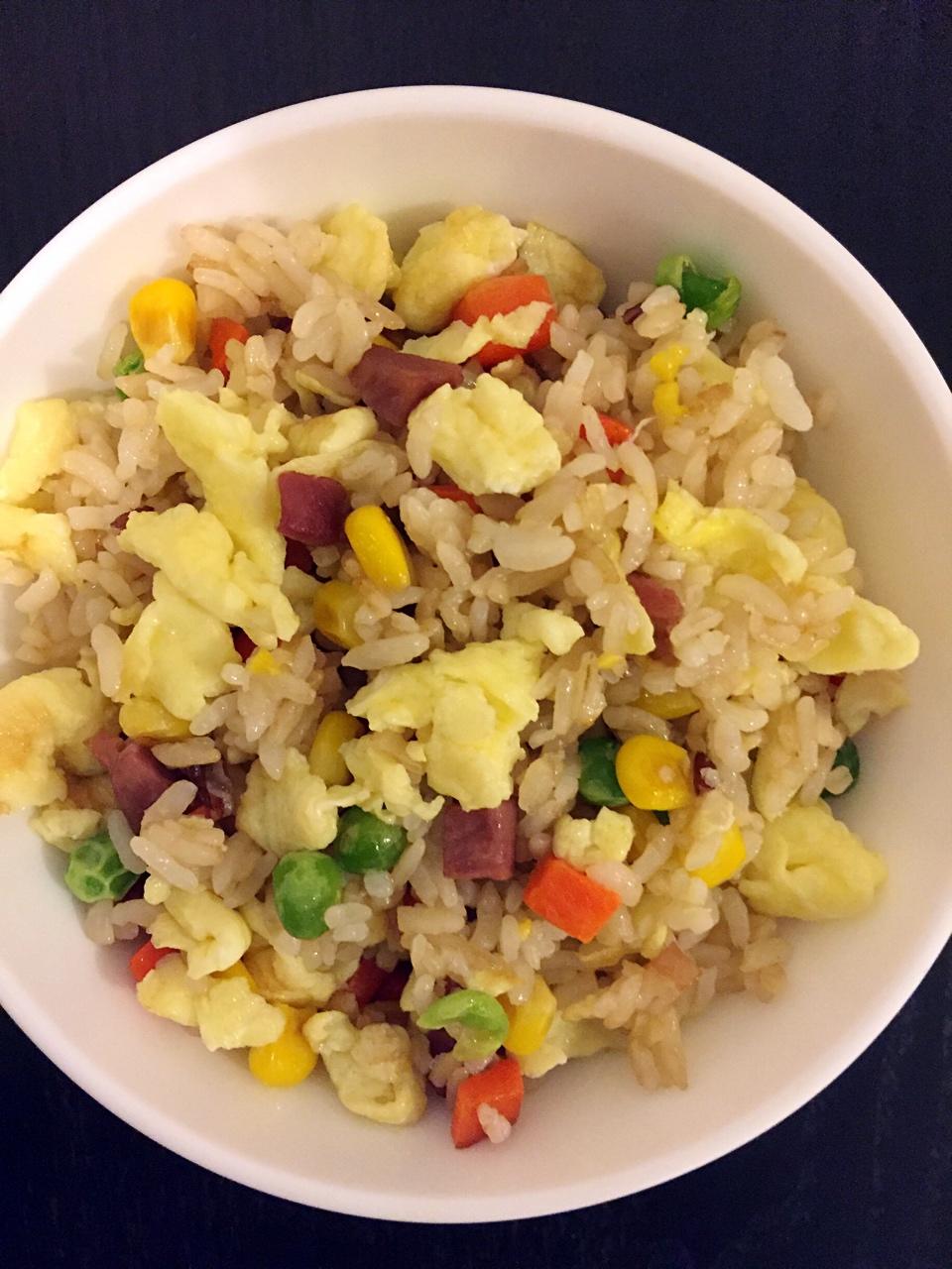 火腿鸡蛋炒饭