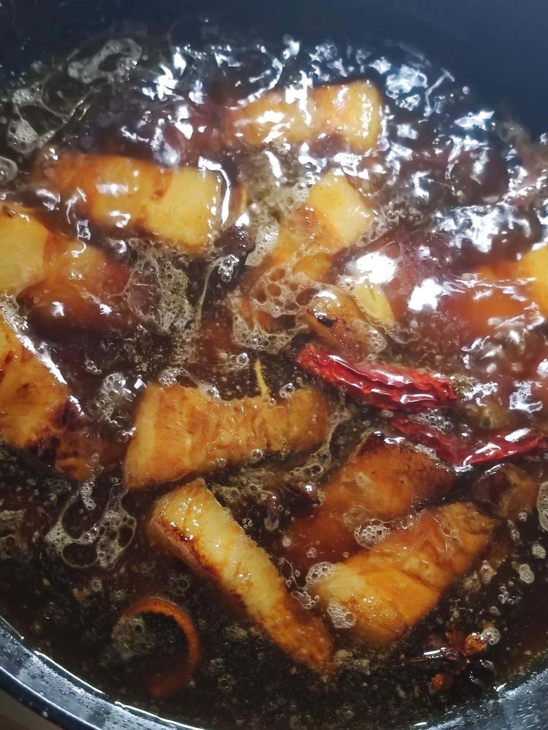 咬上一口😍满嘴流油的红烧肉炖豆角