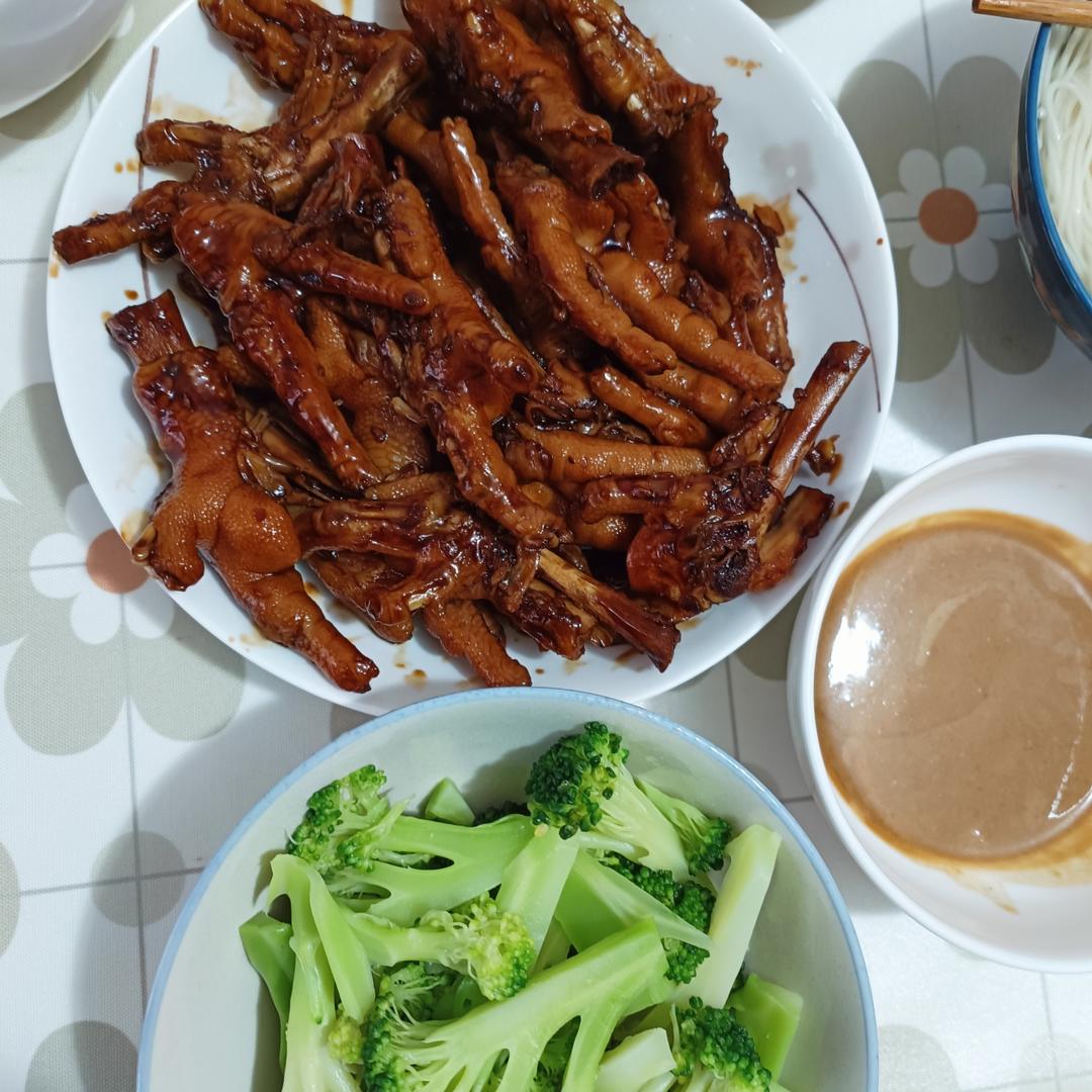 不需要一滴油的红烧鸡爪（不用炒糖色，新手友好！）