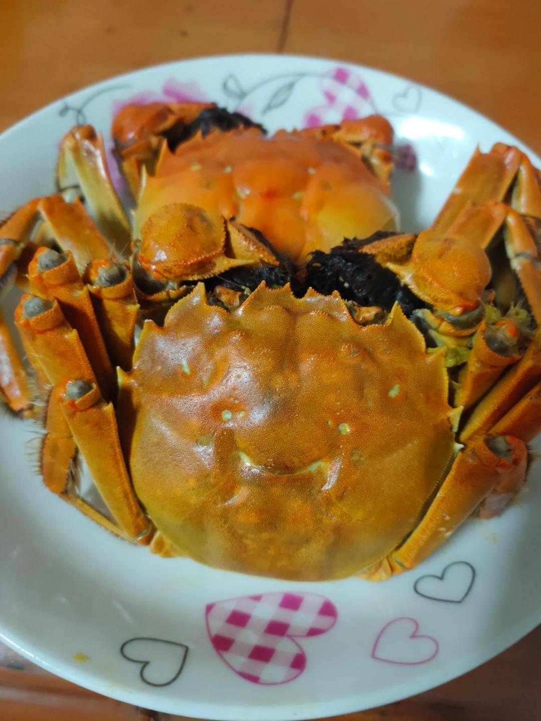 清蒸大闸蟹只要15分钟搞定腿肉一吸就出来哒！