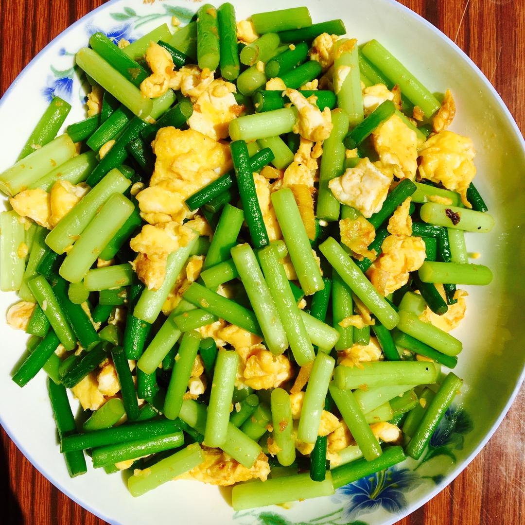 蒜薹炒鸡蛋