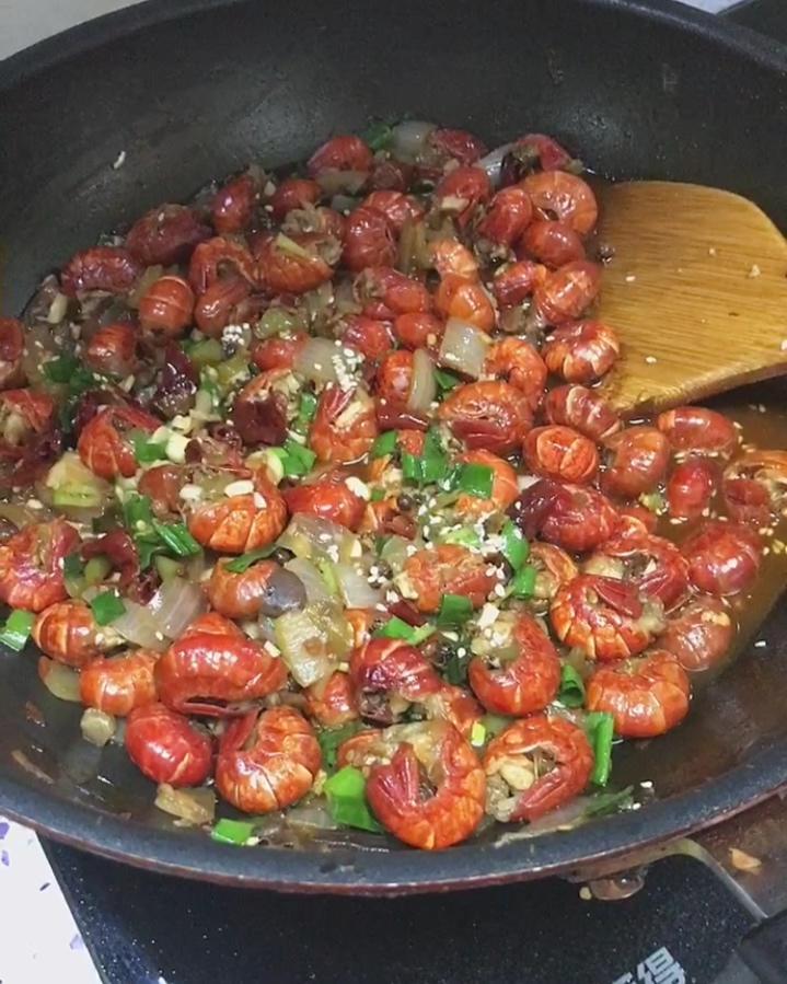 醉人的麻辣虾尾（麻辣小龙虾）