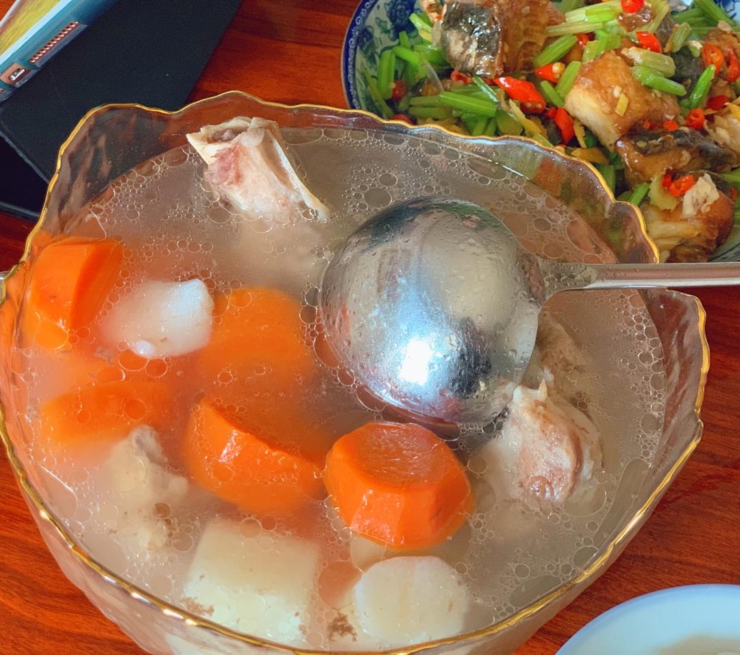 淮山红萝卜🥕排骨汤
