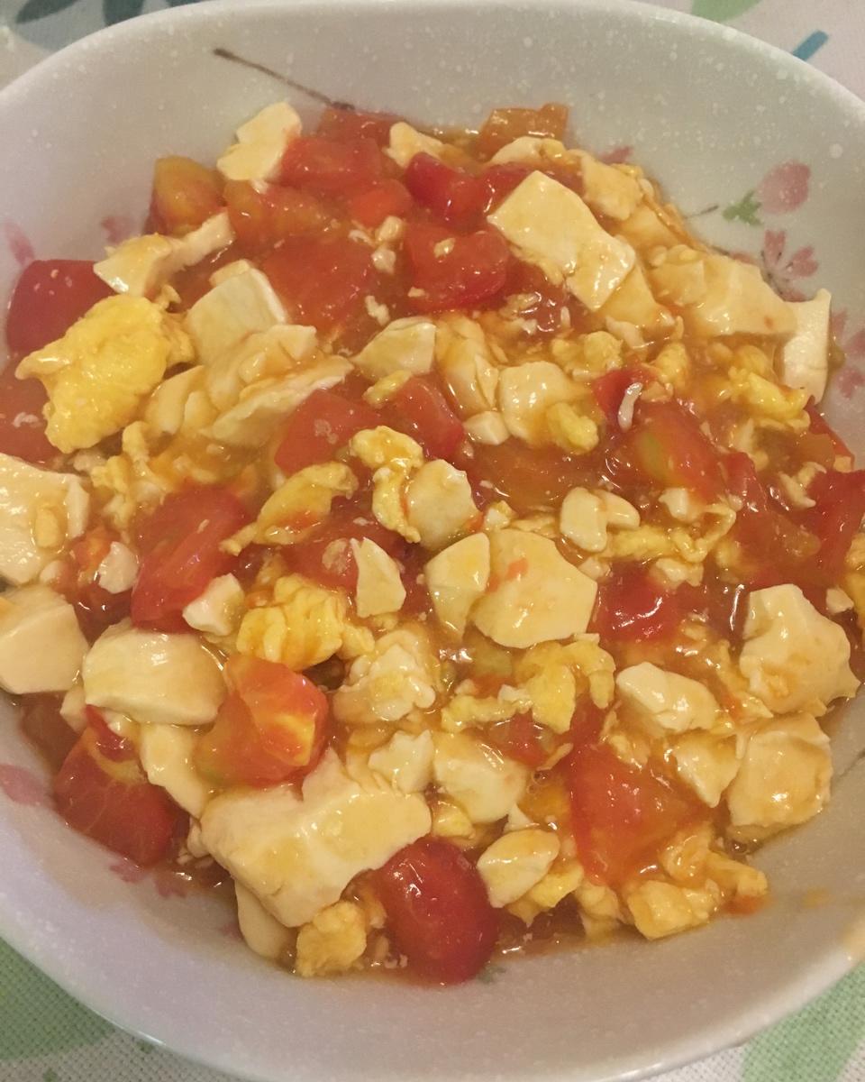鸡蛋西红柿豆腐羹