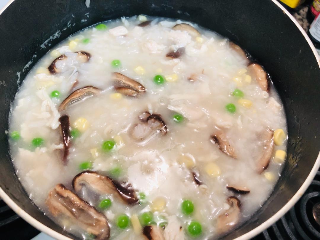 香菇鸡肉粥