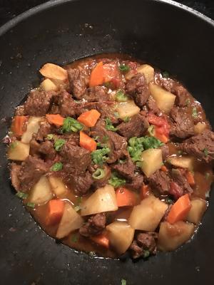红烧牛肉炖土豆胡萝卜 秋季暖胃 鲜香美味的做法 步骤8