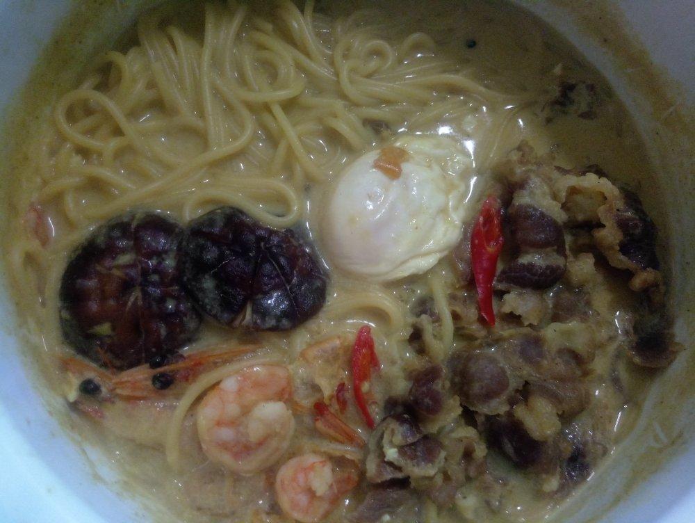 泰式红咖喱海鲜意面